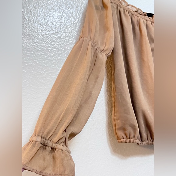 Guess LS Hale Off Shoulder Top Nude Long sleeve Sheer - Picture 4 of 7
